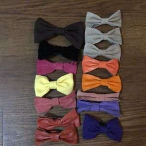 “American Apparels” bow hair clip